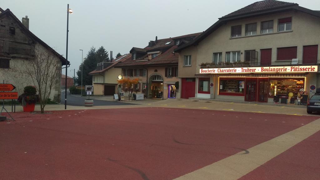 Au P'Tit Bonheur Hotel Cheseaux-sur-Lausanne Buitenkant foto